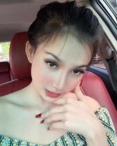 "pEREMPUAN cANTIK"
